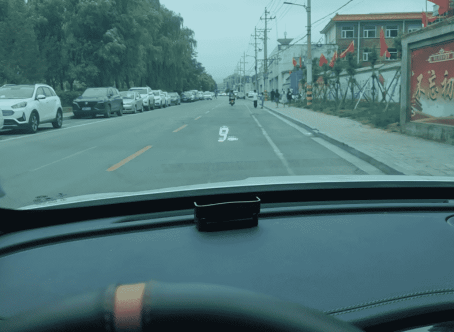 Xevaban.com ở 214 Giải Phóng là đơn vị chuyên cung cấp phụ kiện oto, đồ chơi oto, đồ chơi byd seal 5, phụ kiện byd seal 5, xevaban, 214 giải phóng, hud kính lái seal 5, màn hình hud seal 5, hud hiển thị tốc độ seal 5.